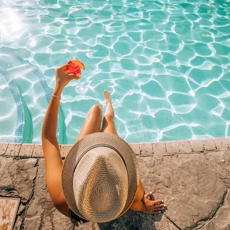 Casa De Rosa & Svoronata