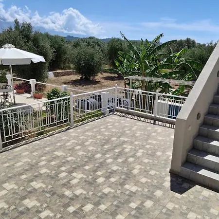 Casa De Rosa Apartments&studios 4* Svoronata