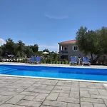 アパートホテル Casa De Rosa & 4*