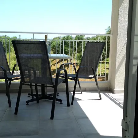 Casa De Rosa & מלון דירות סבורונטה